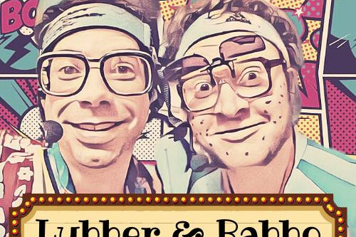 Zwei fröhliche Männer posieren als Lubber & Babbo, einem fränkischen Spaß-Duo.